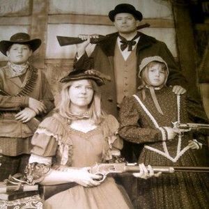 Meet your Posher, Lawrence